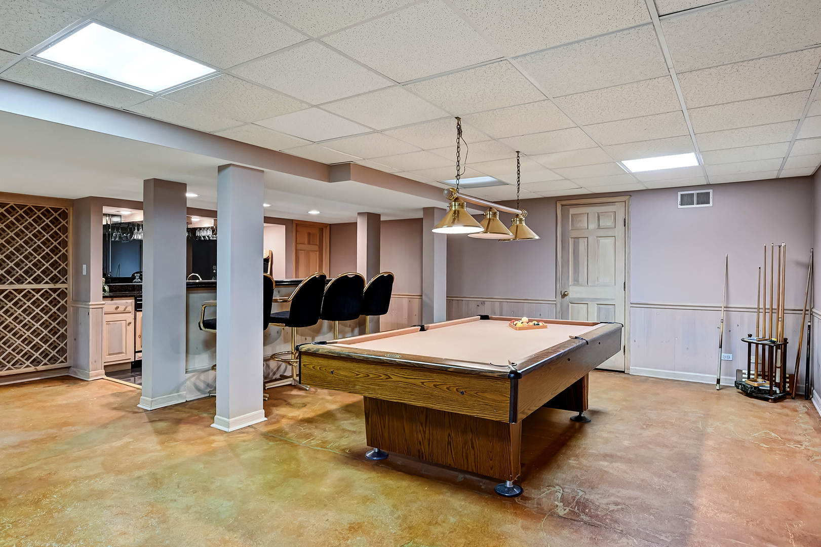 8826 Carlisle Court, Darien, IL 60561