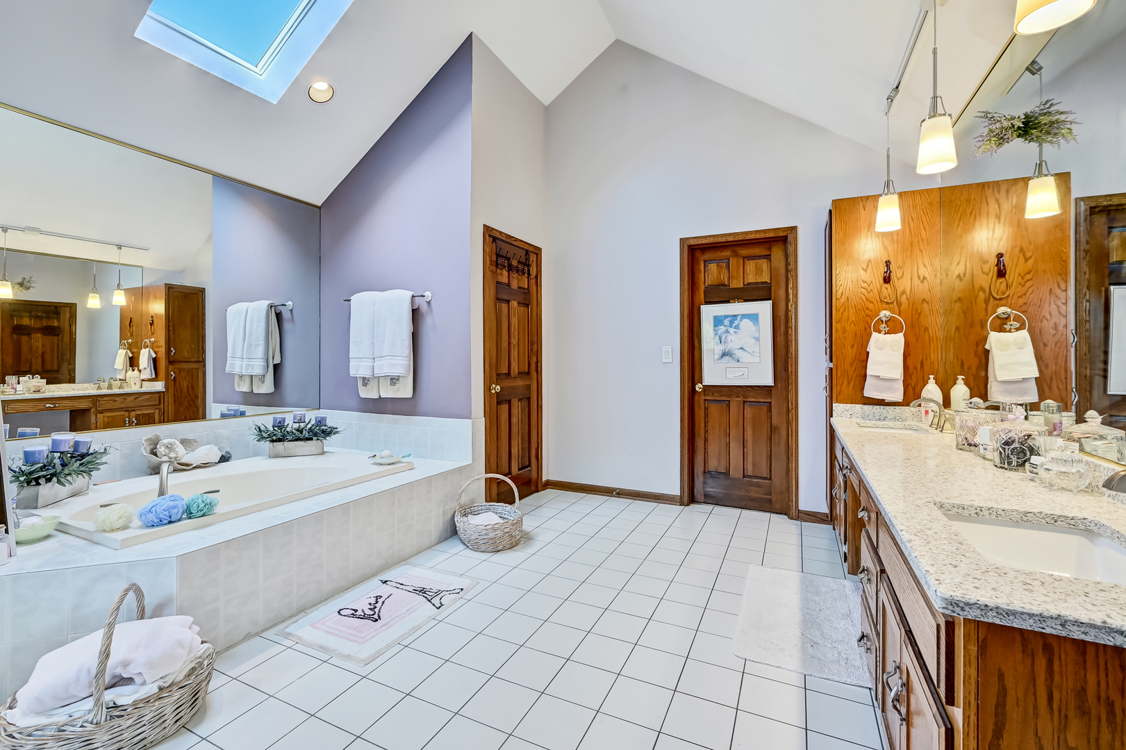 8826 Carlisle Court, Darien, IL 60561