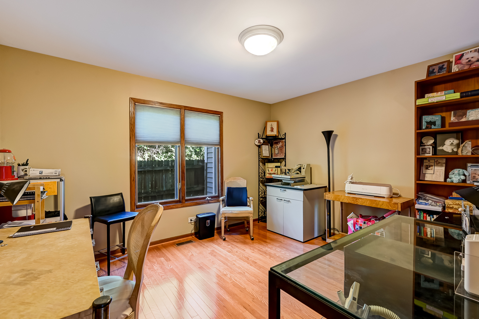 8826 Carlisle Court, Darien, IL 60561