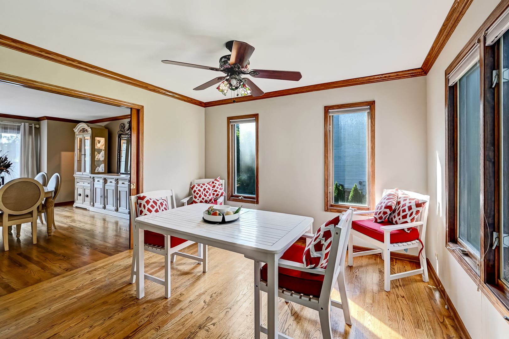 8826 Carlisle Court, Darien, IL 60561