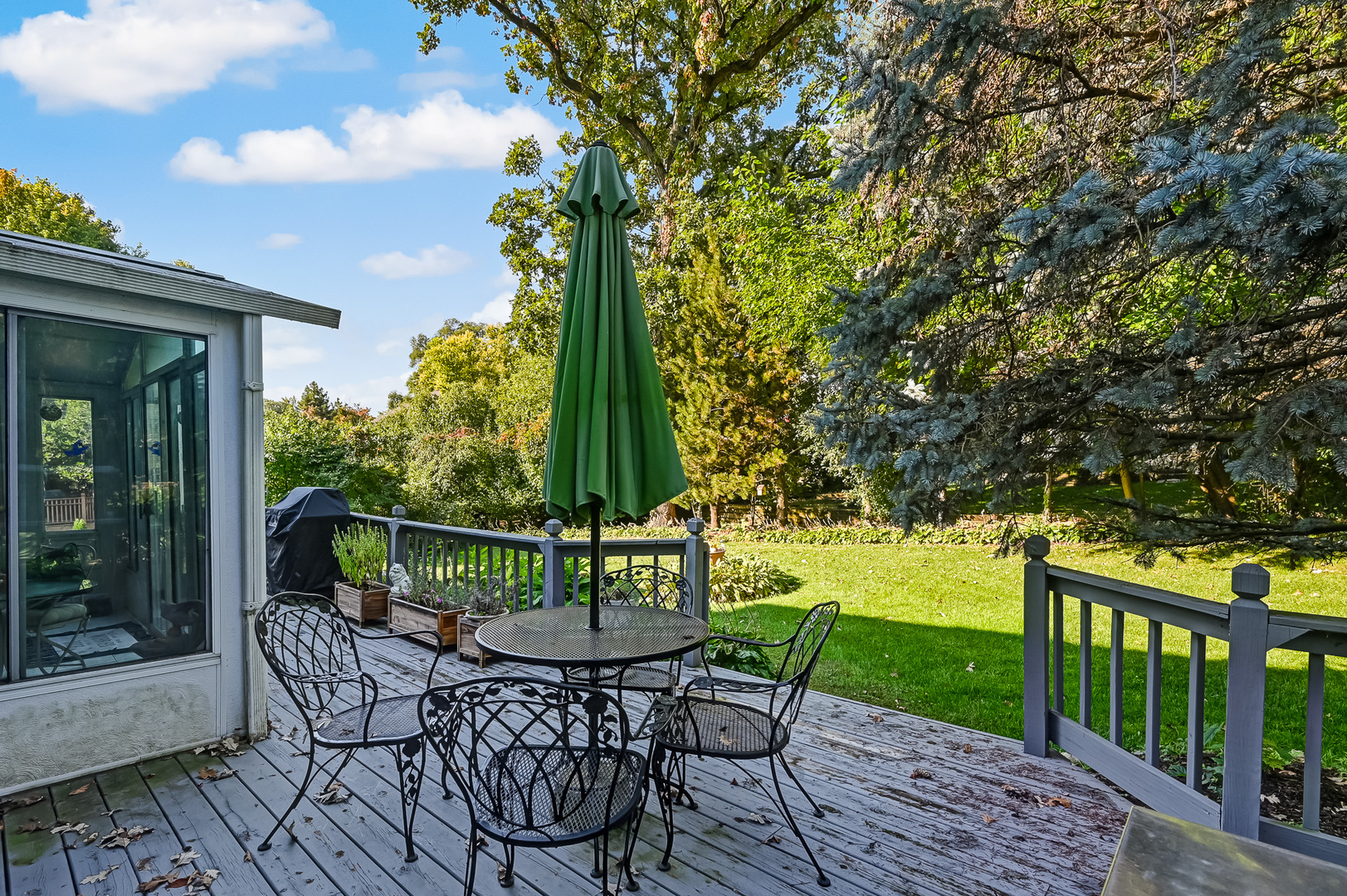 8826 Carlisle Court, Darien, IL 60561