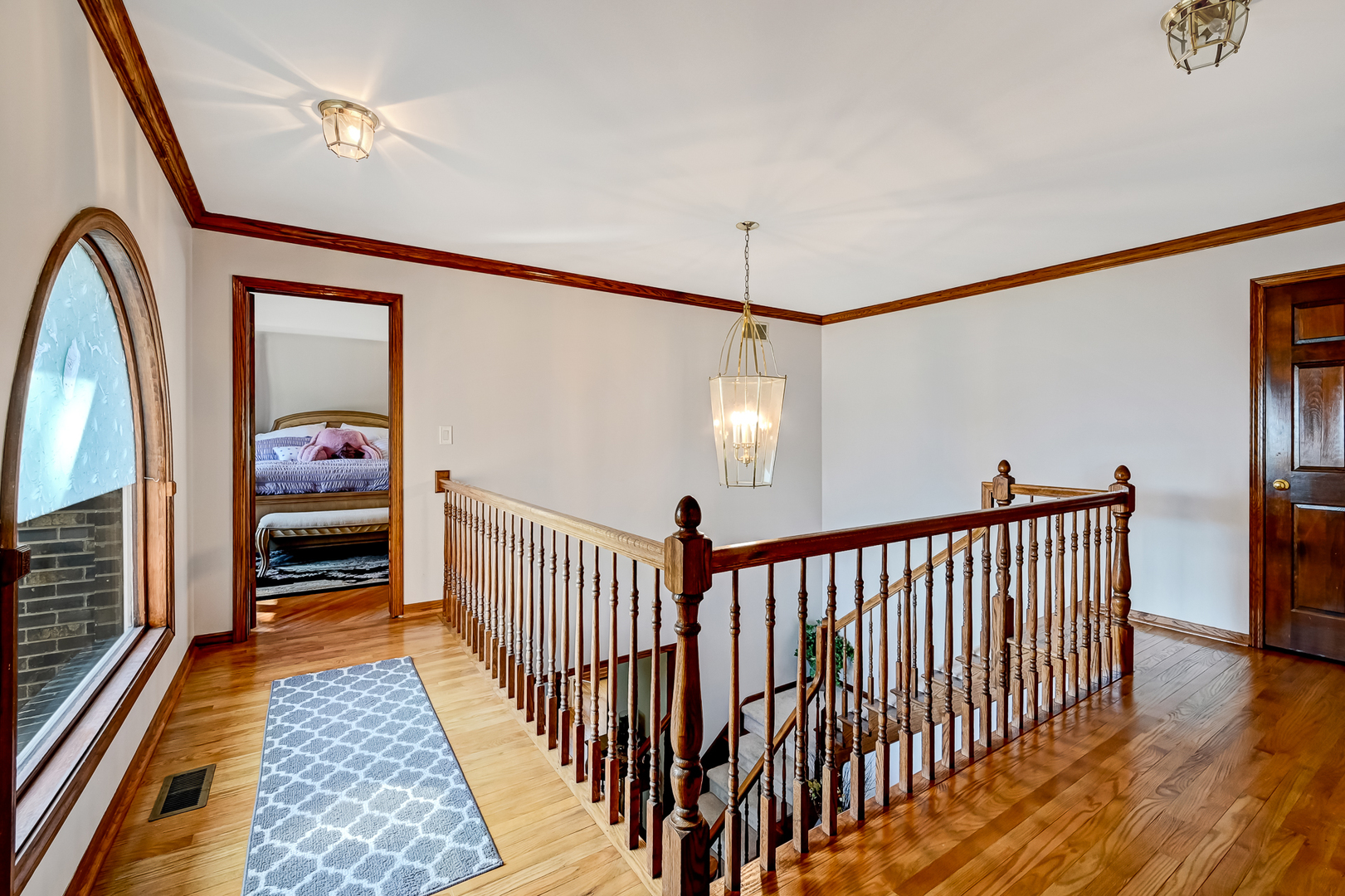 8826 Carlisle Court, Darien, IL 60561