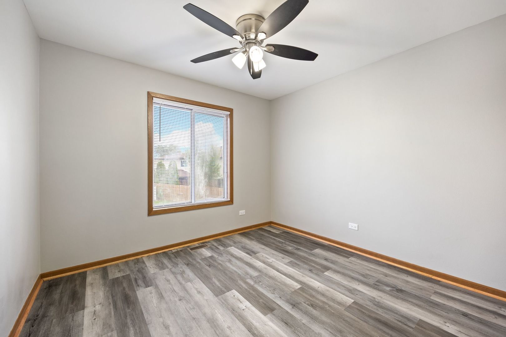 35 Terry Drive #D, Roselle, IL 60172