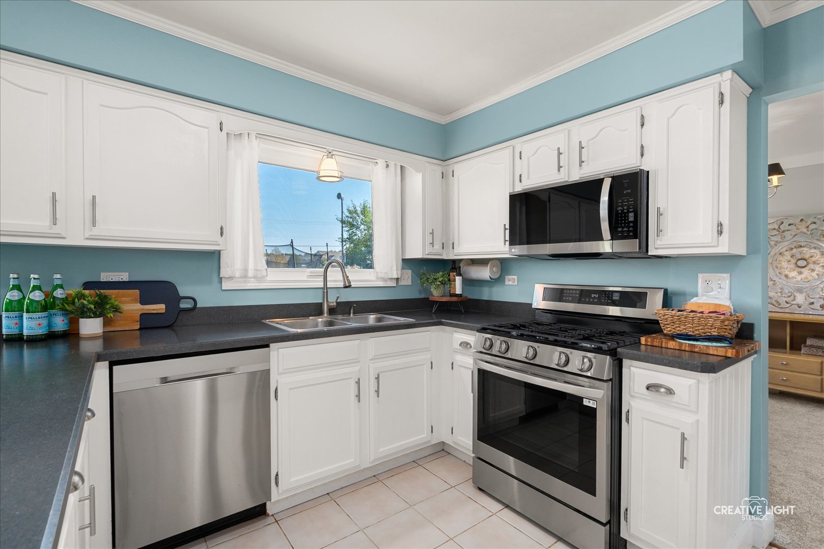 716 Pinehurst Lane, Oswego, IL 60543