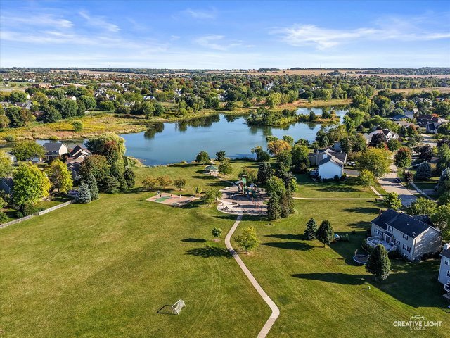 716 Pinehurst Lane, Oswego, IL 60543