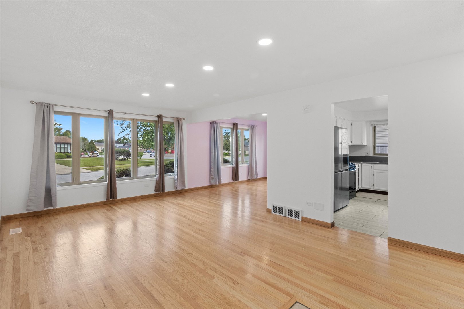 16666 Parliament Avenue, Tinley Park, IL 60477