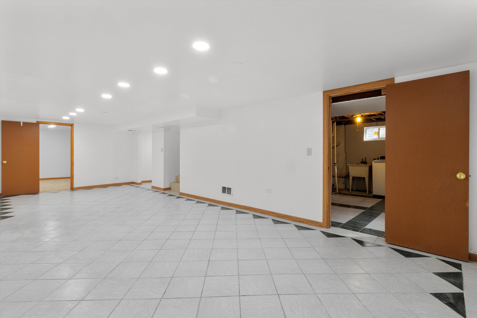 16666 Parliament Avenue, Tinley Park, IL 60477