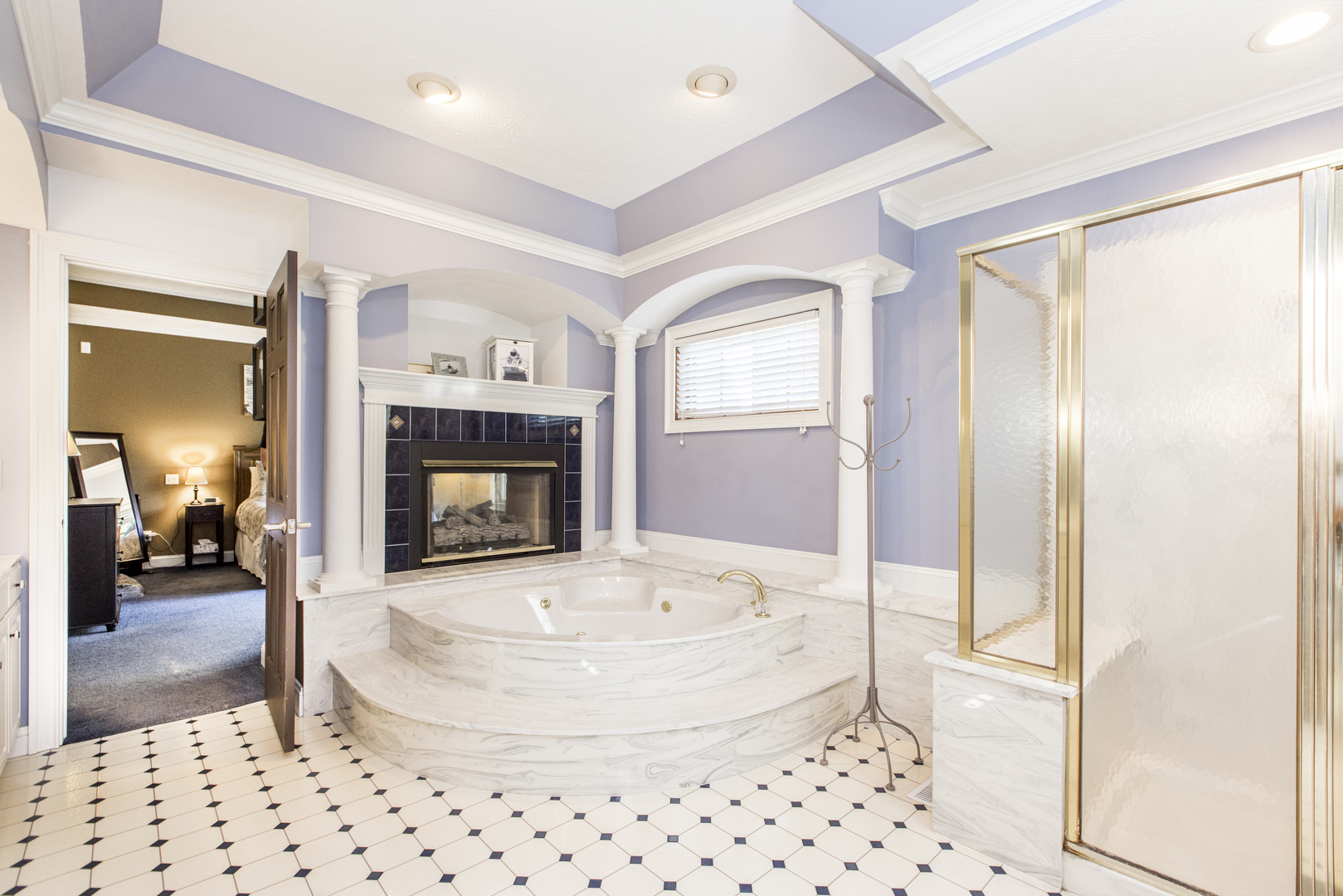 13765 DEER RIDGE Road, Bloomington, IL 61705