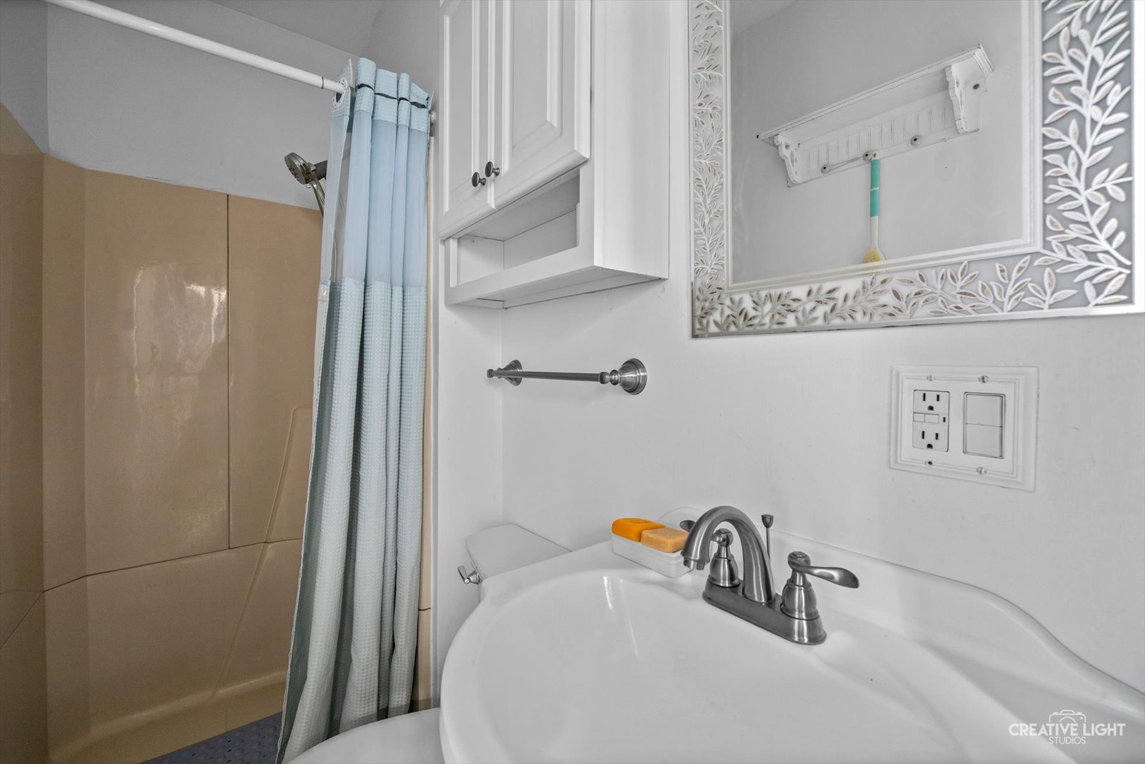 245 N Elm Street, Waterman, IL 60556