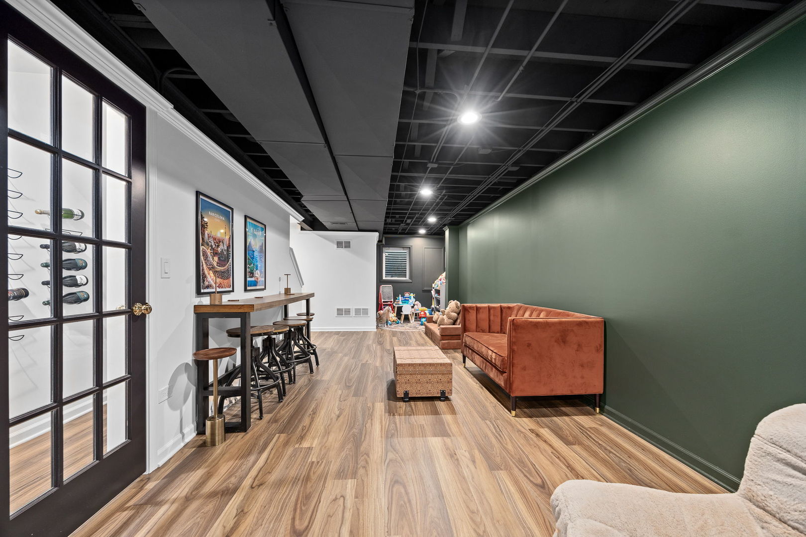 500 Half Moon Court, Oswego, IL 60543