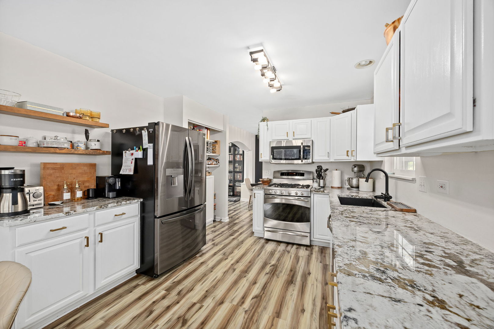 500 Half Moon Court, Oswego, IL 60543