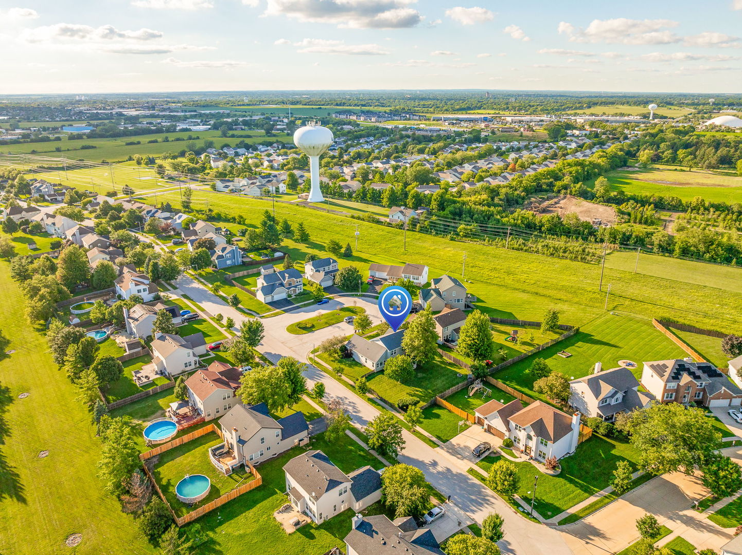 500 Half Moon Court, Oswego, IL 60543