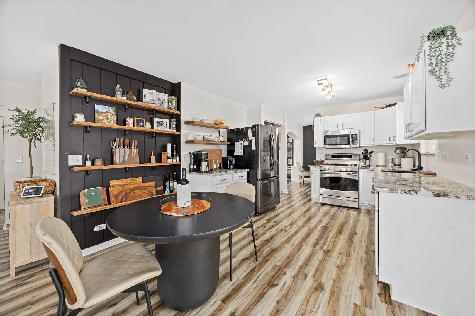 500 Half Moon Court, Oswego, IL 60543