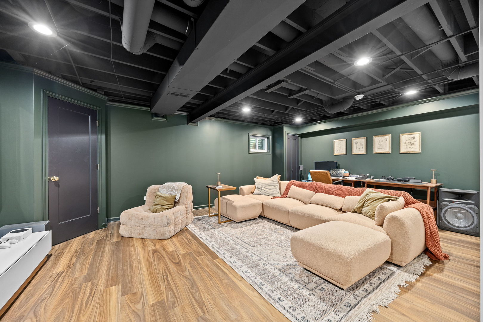 500 Half Moon Court, Oswego, IL 60543