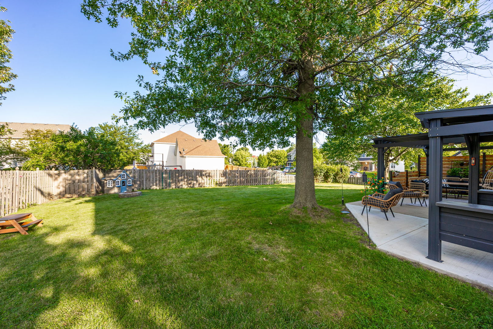 500 Half Moon Court, Oswego, IL 60543