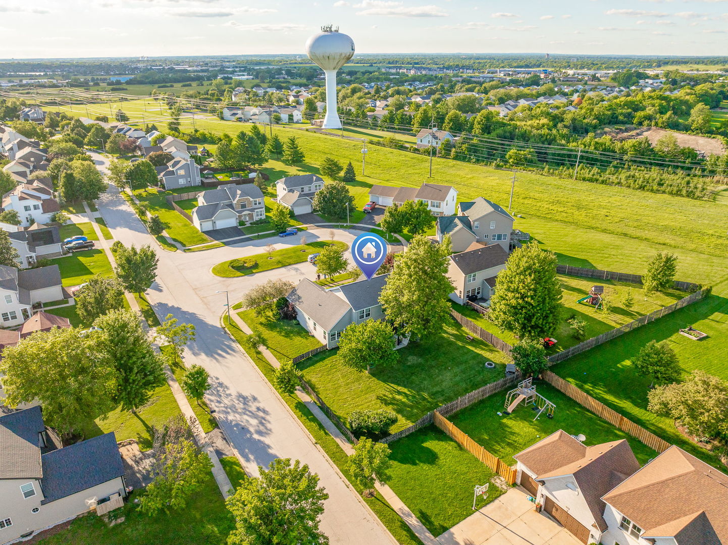 500 Half Moon Court, Oswego, IL 60543