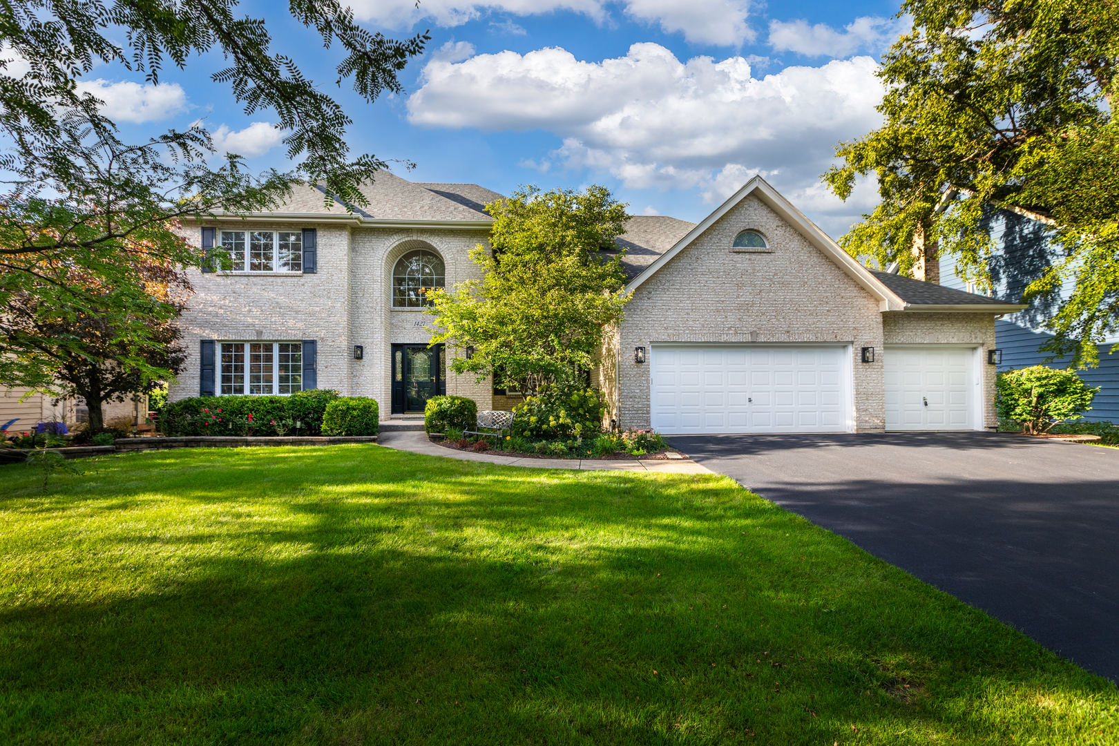 1427 Ada Lane, Naperville, IL 60540