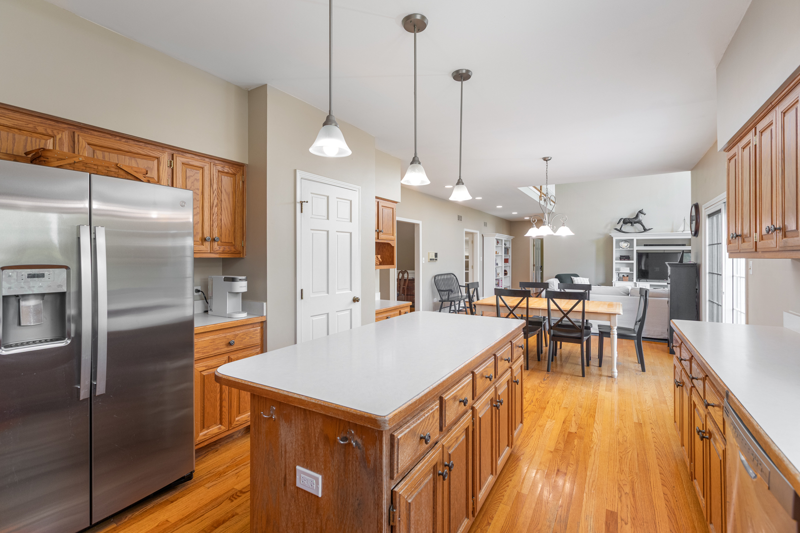 1427 Ada Lane, Naperville, IL 60540