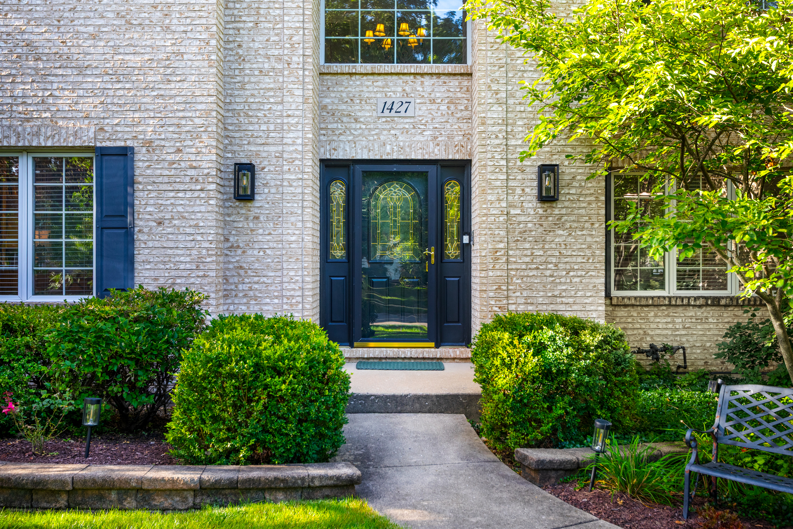 1427 Ada Lane, Naperville, IL 60540