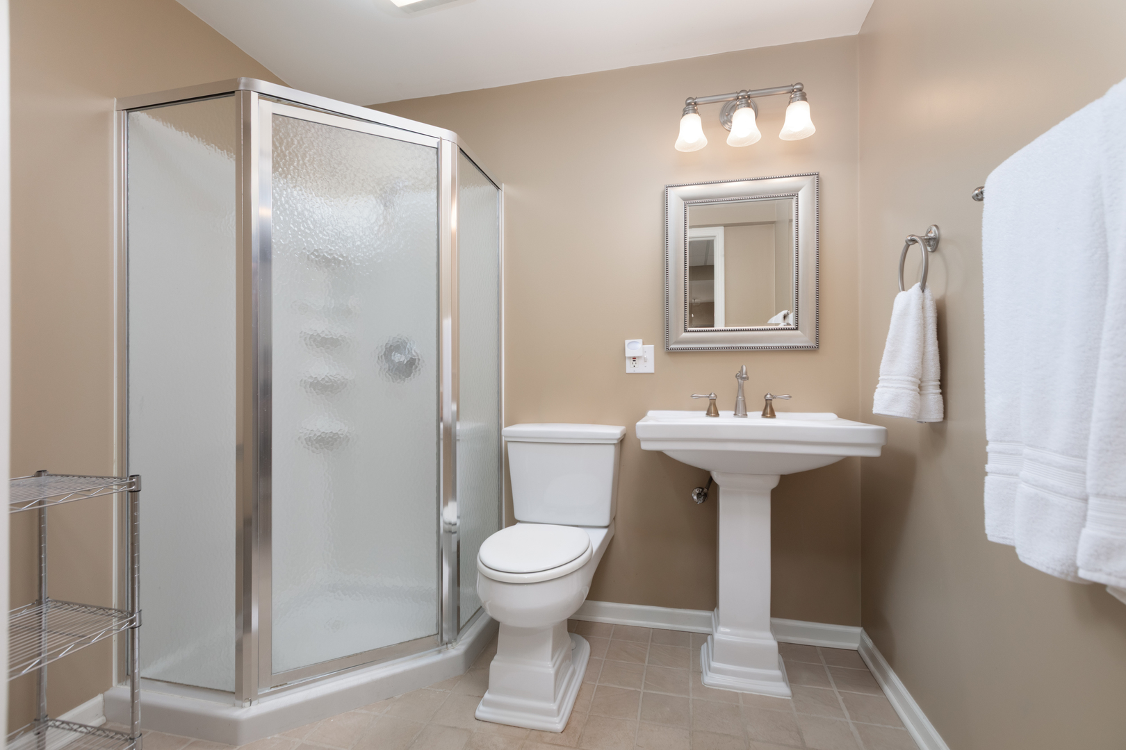 1427 Ada Lane, Naperville, IL 60540