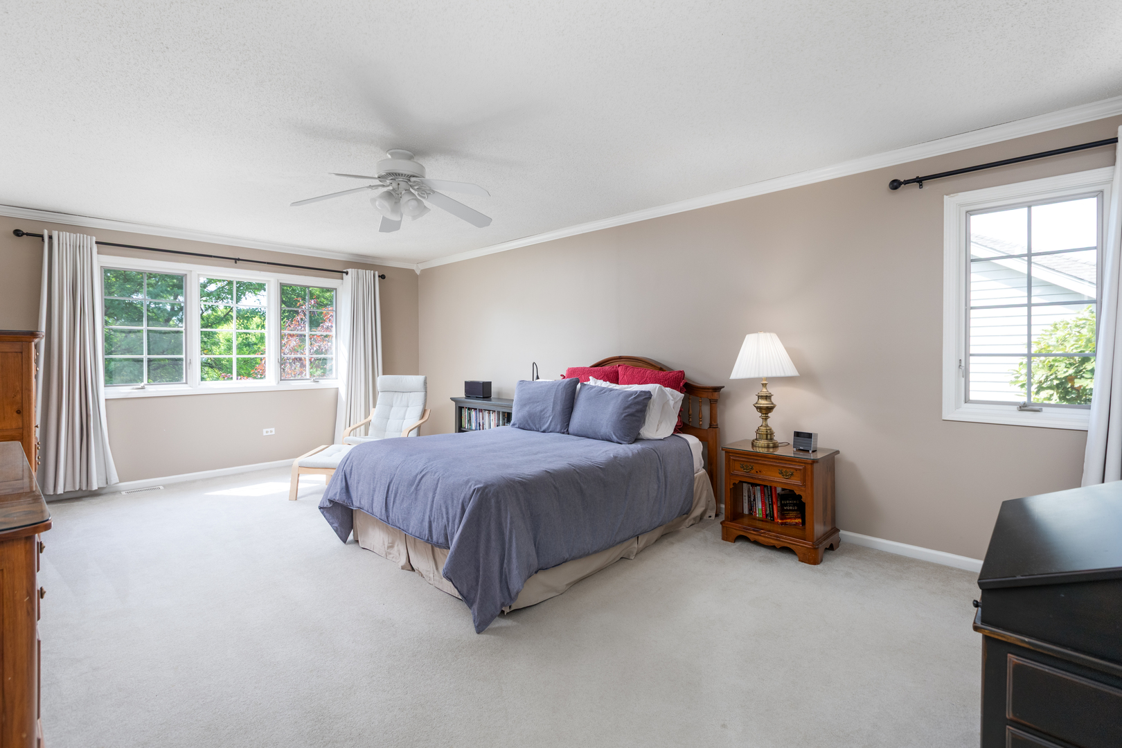 1427 Ada Lane, Naperville, IL 60540
