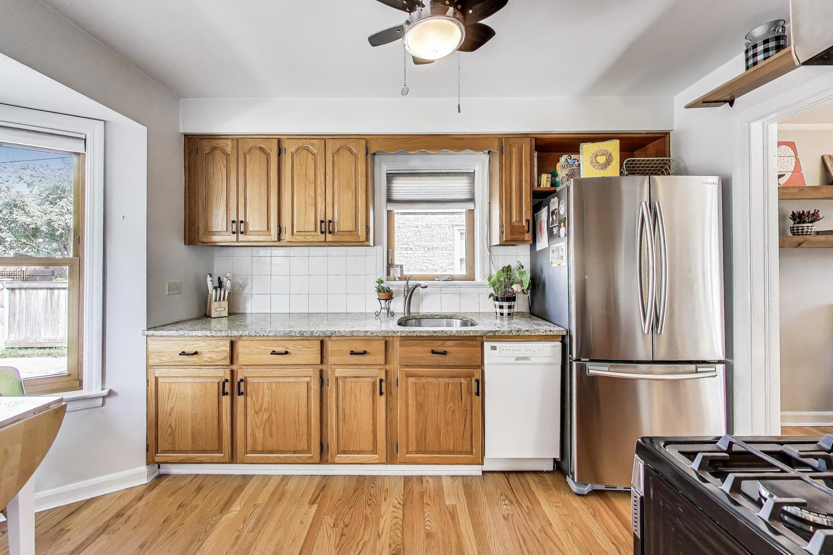 1436 Kemman Avenue, La Grange Park, IL 60526