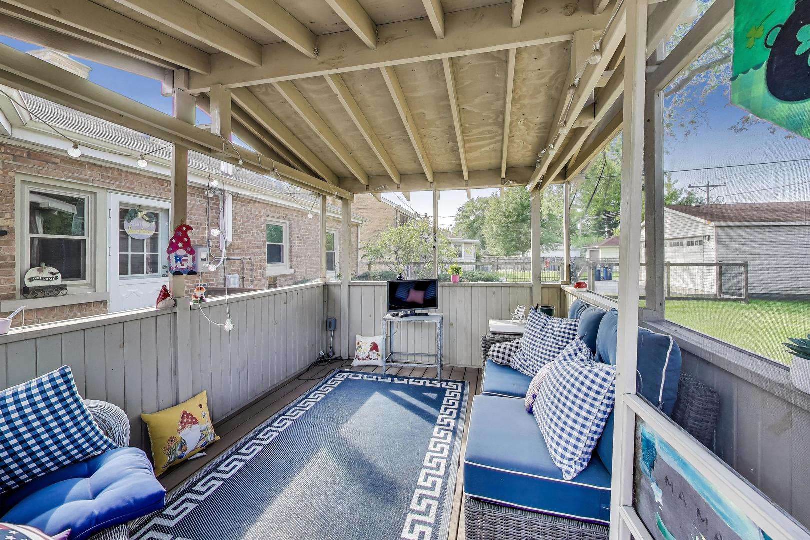 1436 Kemman Avenue, La Grange Park, IL 60526