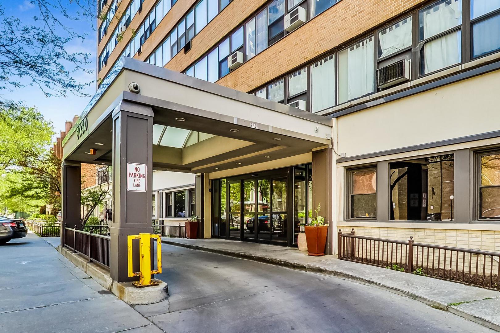 6030 N Sheridan Road #1007, Chicago, IL 60660