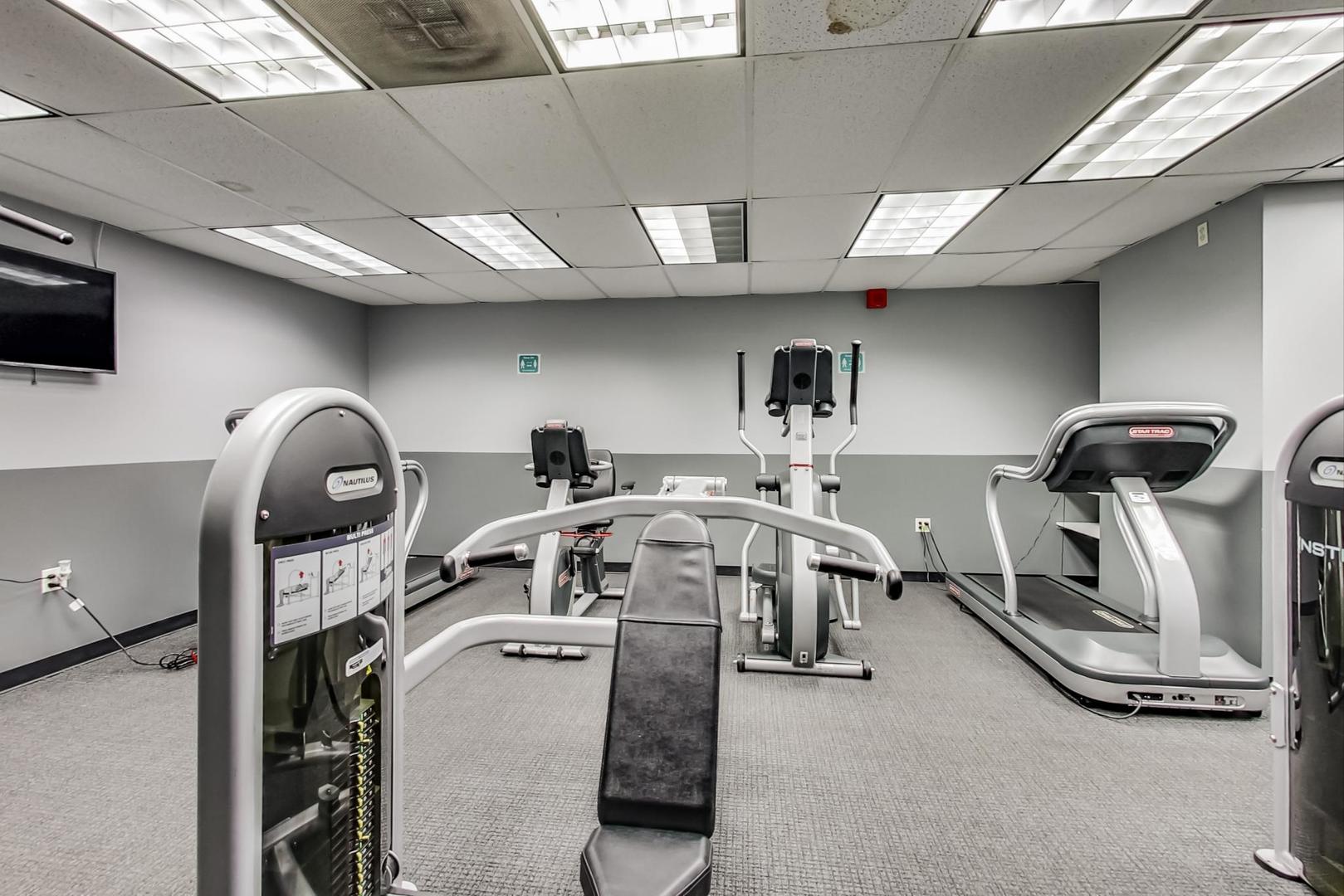 6030 N Sheridan Road #1007, Chicago, IL 60660