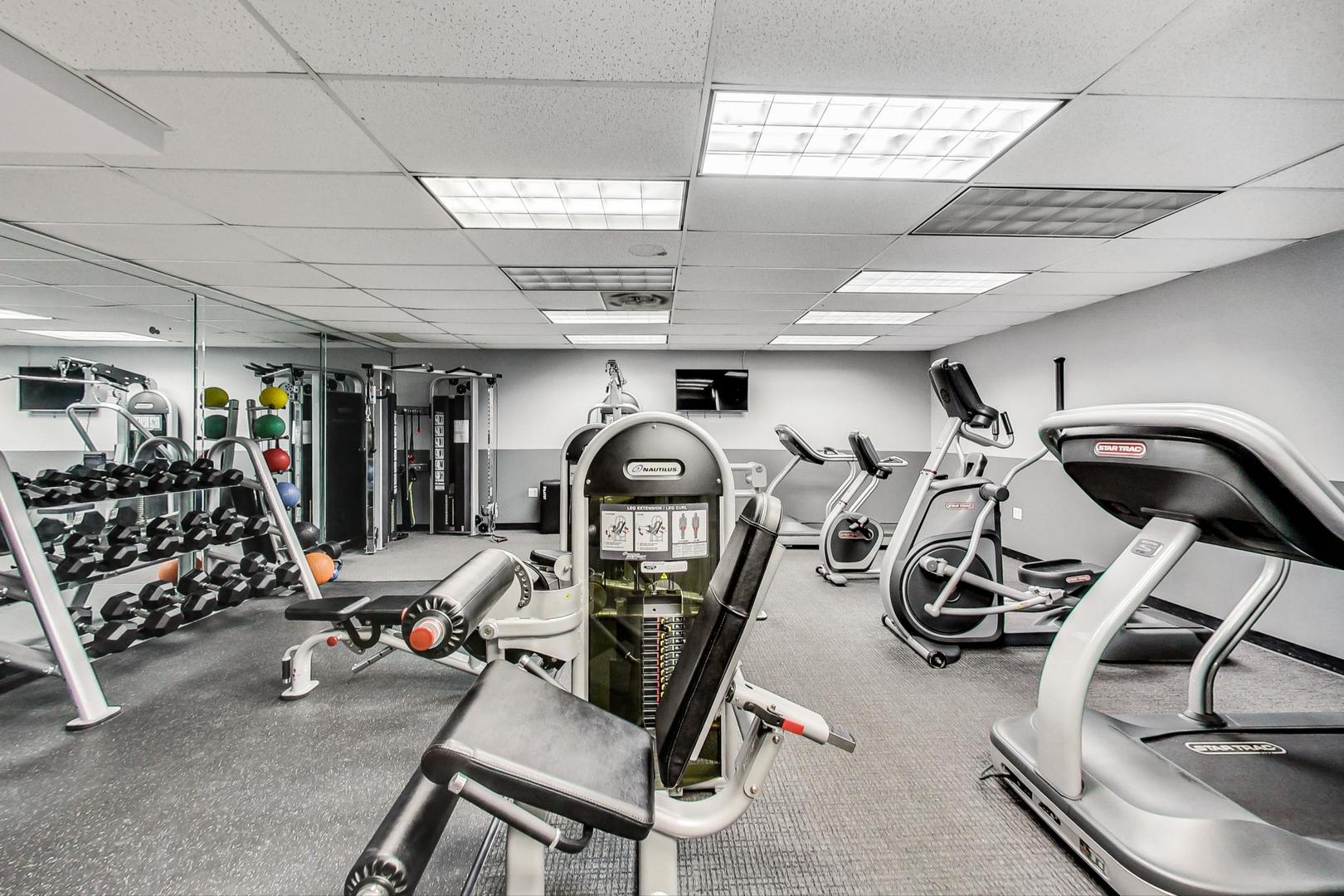 6030 N Sheridan Road #1007, Chicago, IL 60660