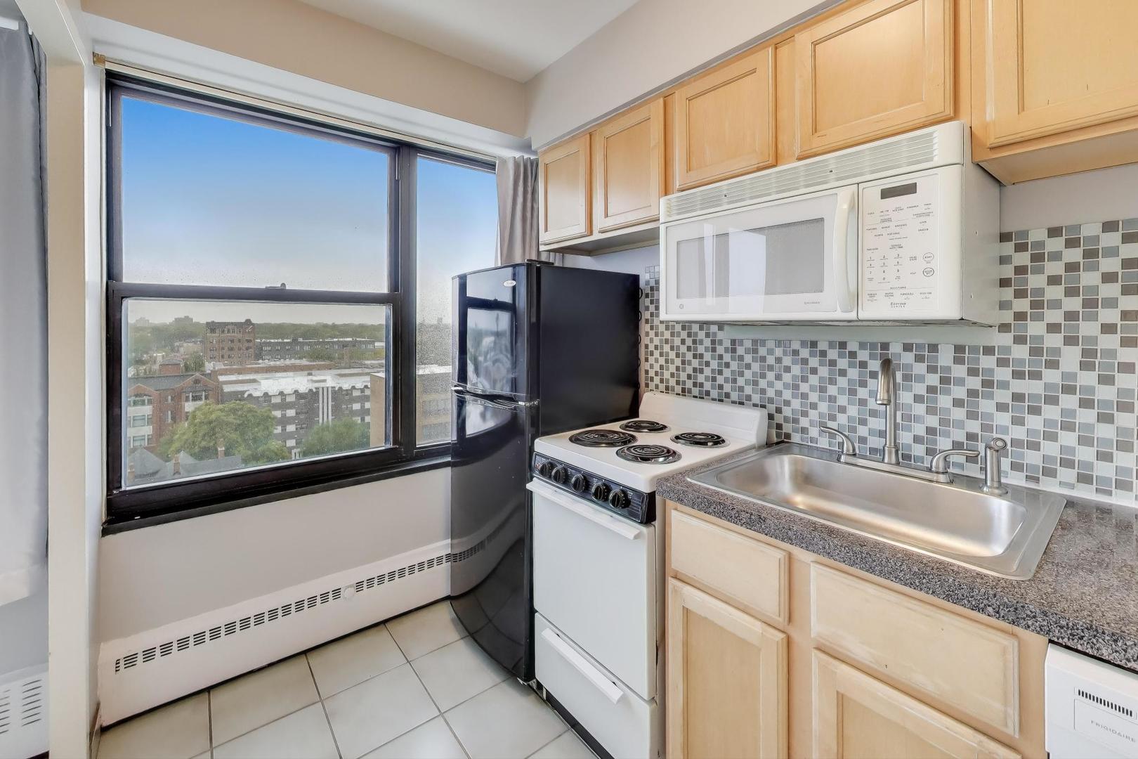 6030 N Sheridan Road #1007, Chicago, IL 60660