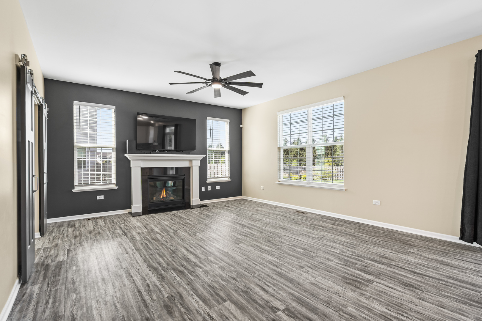 6911 Galway Drive, McHenry, IL 60050