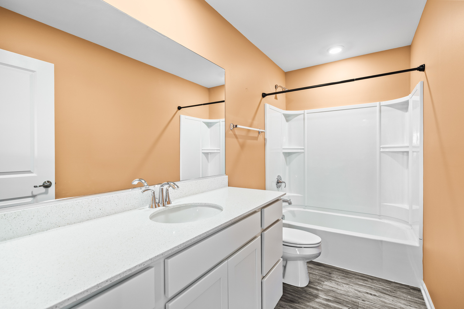 6911 Galway Drive, McHenry, IL 60050