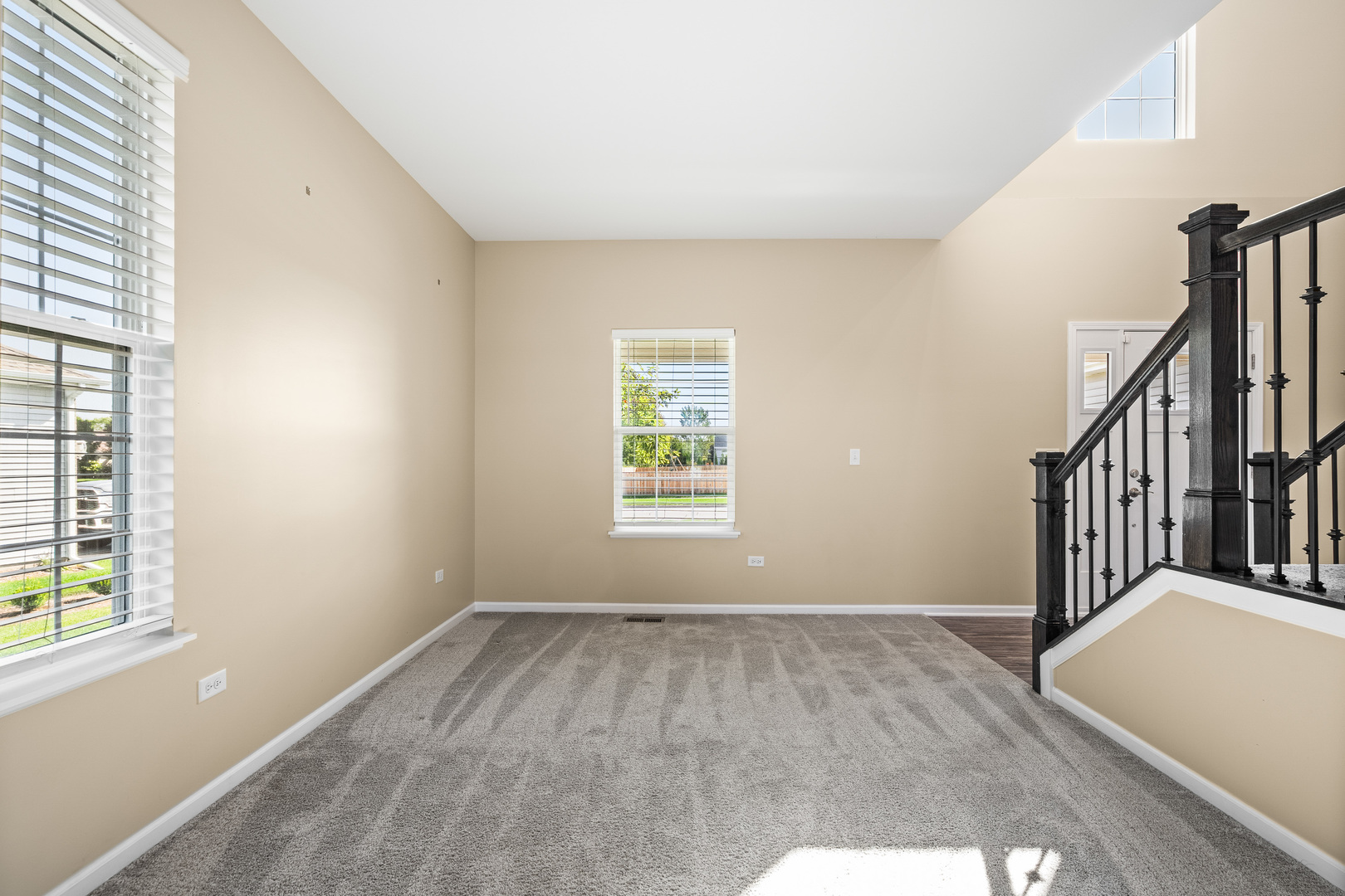 6911 Galway Drive, McHenry, IL 60050