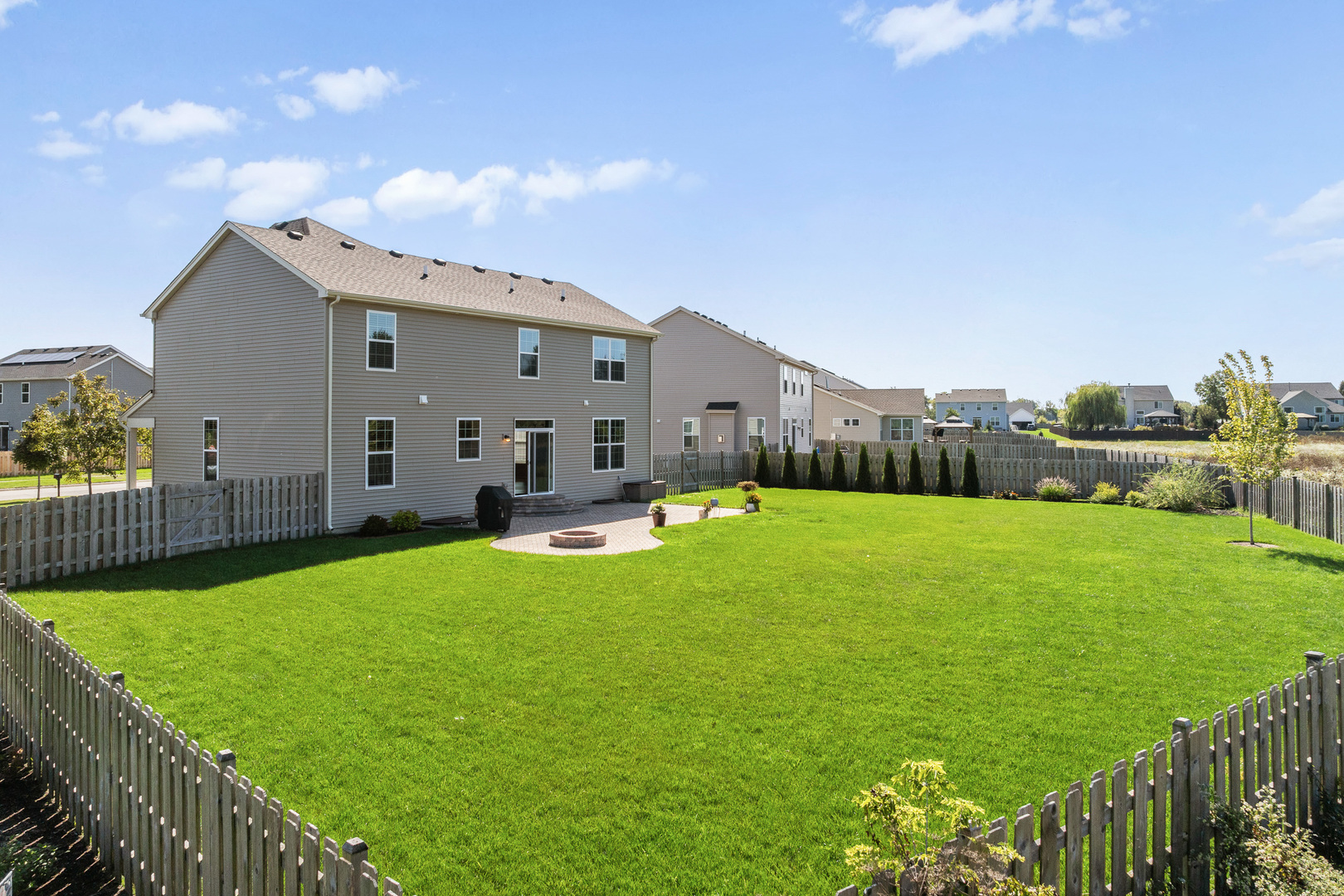 6911 Galway Drive, McHenry, IL 60050