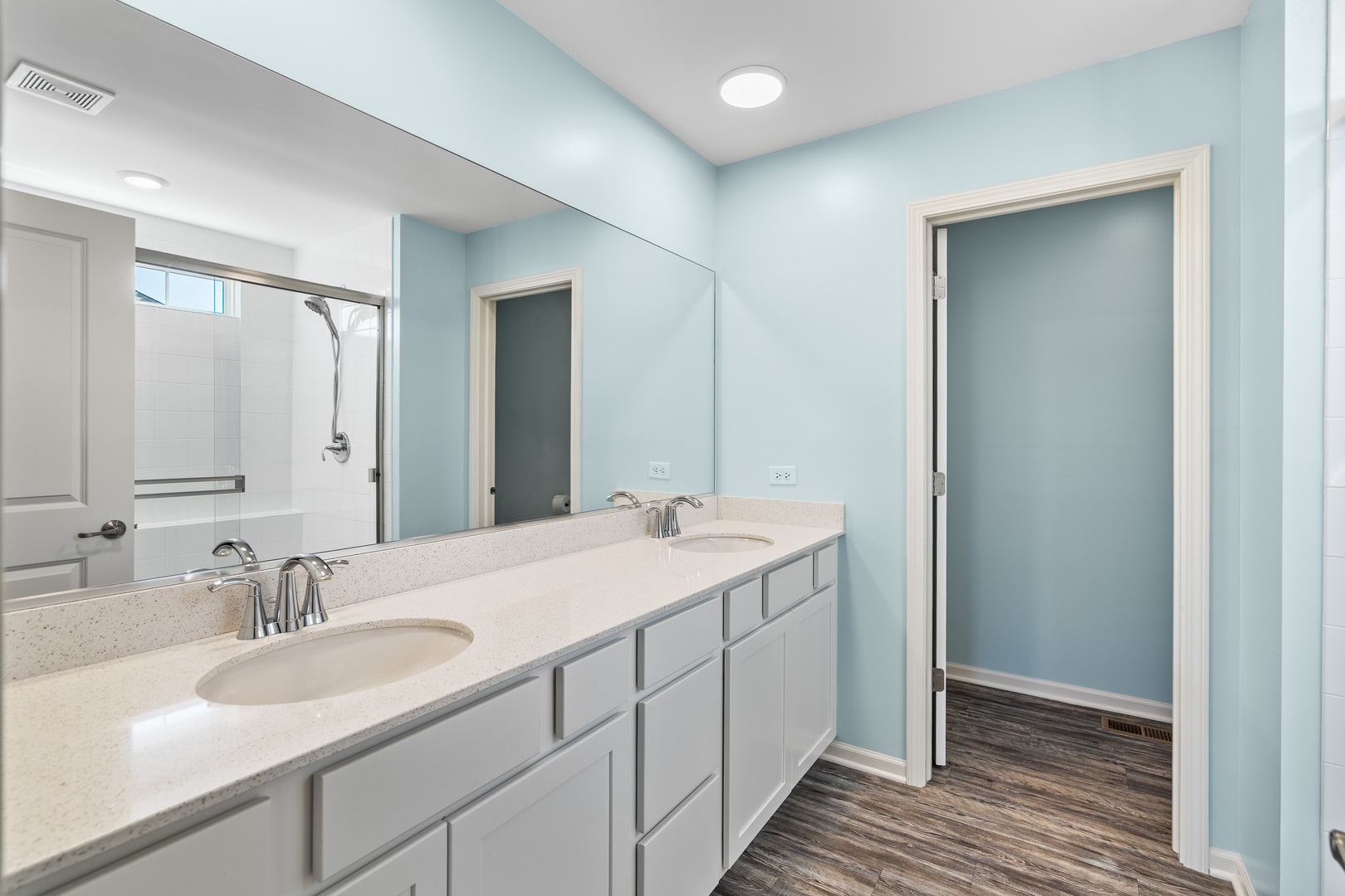 6911 Galway Drive, McHenry, IL 60050