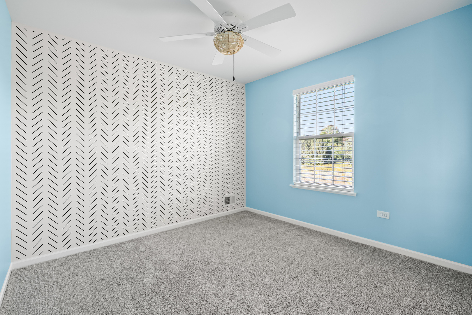 6911 Galway Drive, McHenry, IL 60050