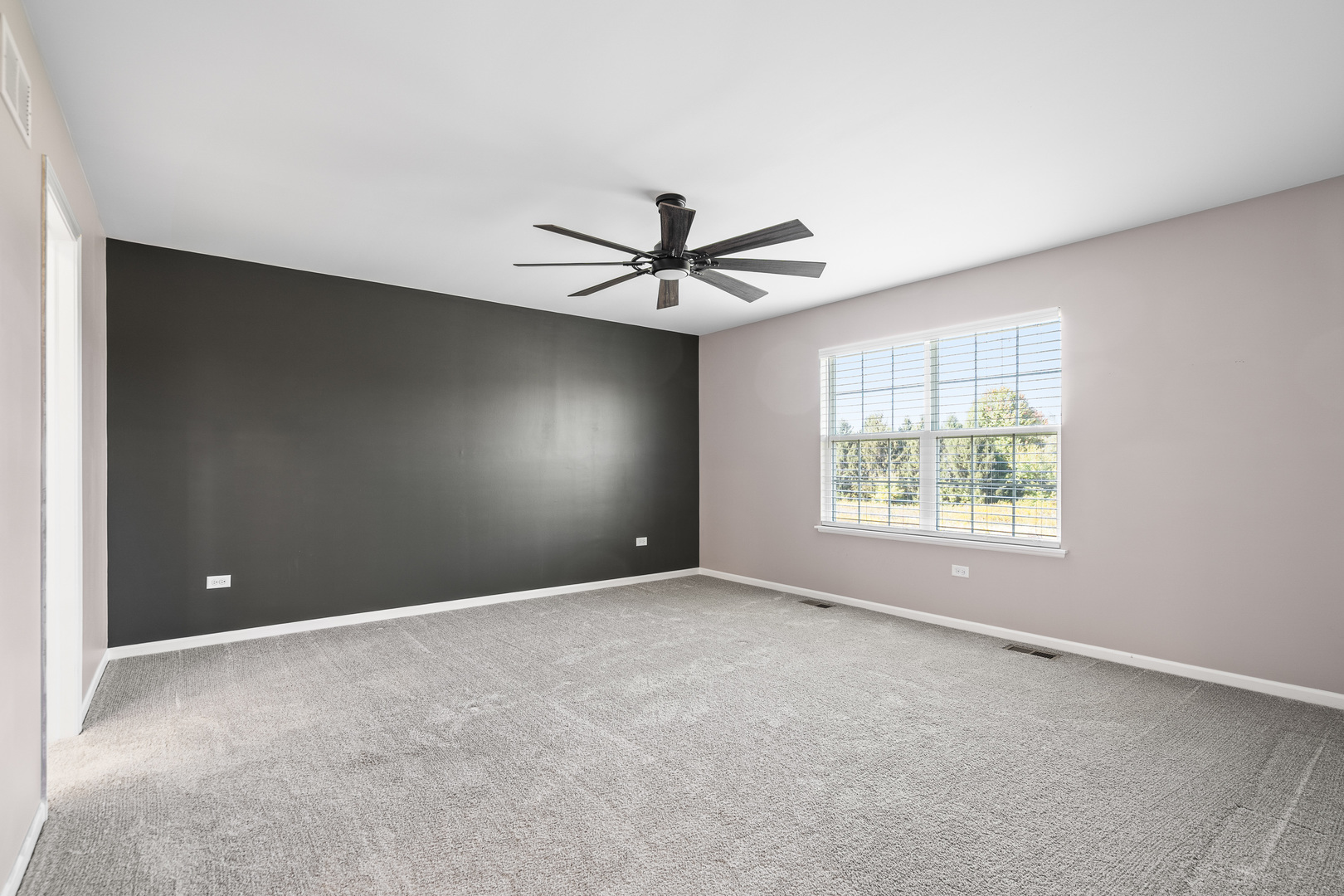 6911 Galway Drive, McHenry, IL 60050