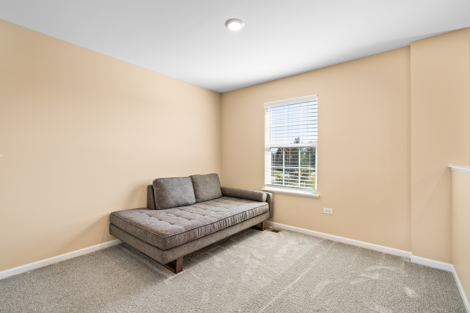 6911 Galway Drive, McHenry, IL 60050