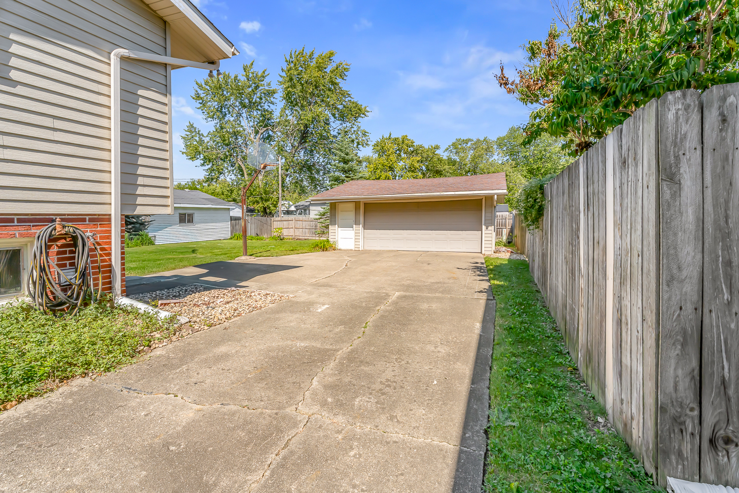 2916 189th Street, Lansing, IL 60438
