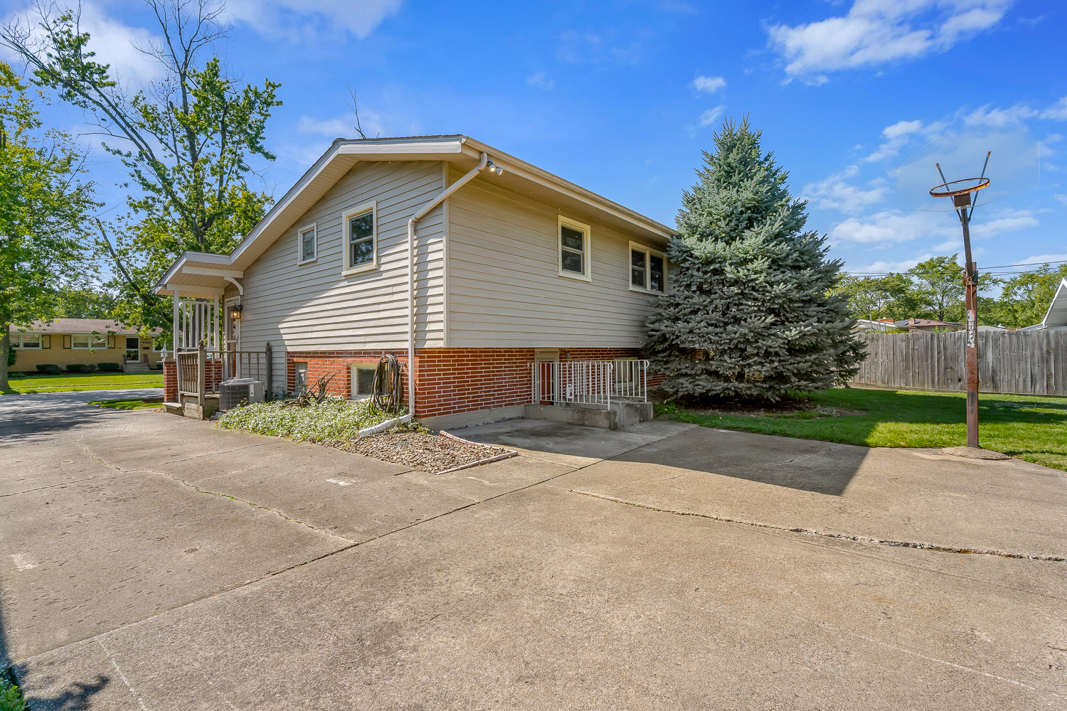2916 189th Street, Lansing, IL 60438