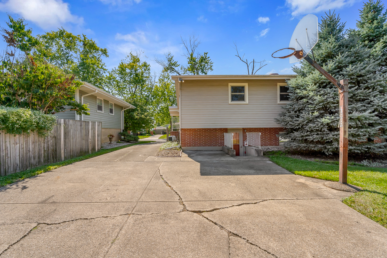 2916 189th Street, Lansing, IL 60438