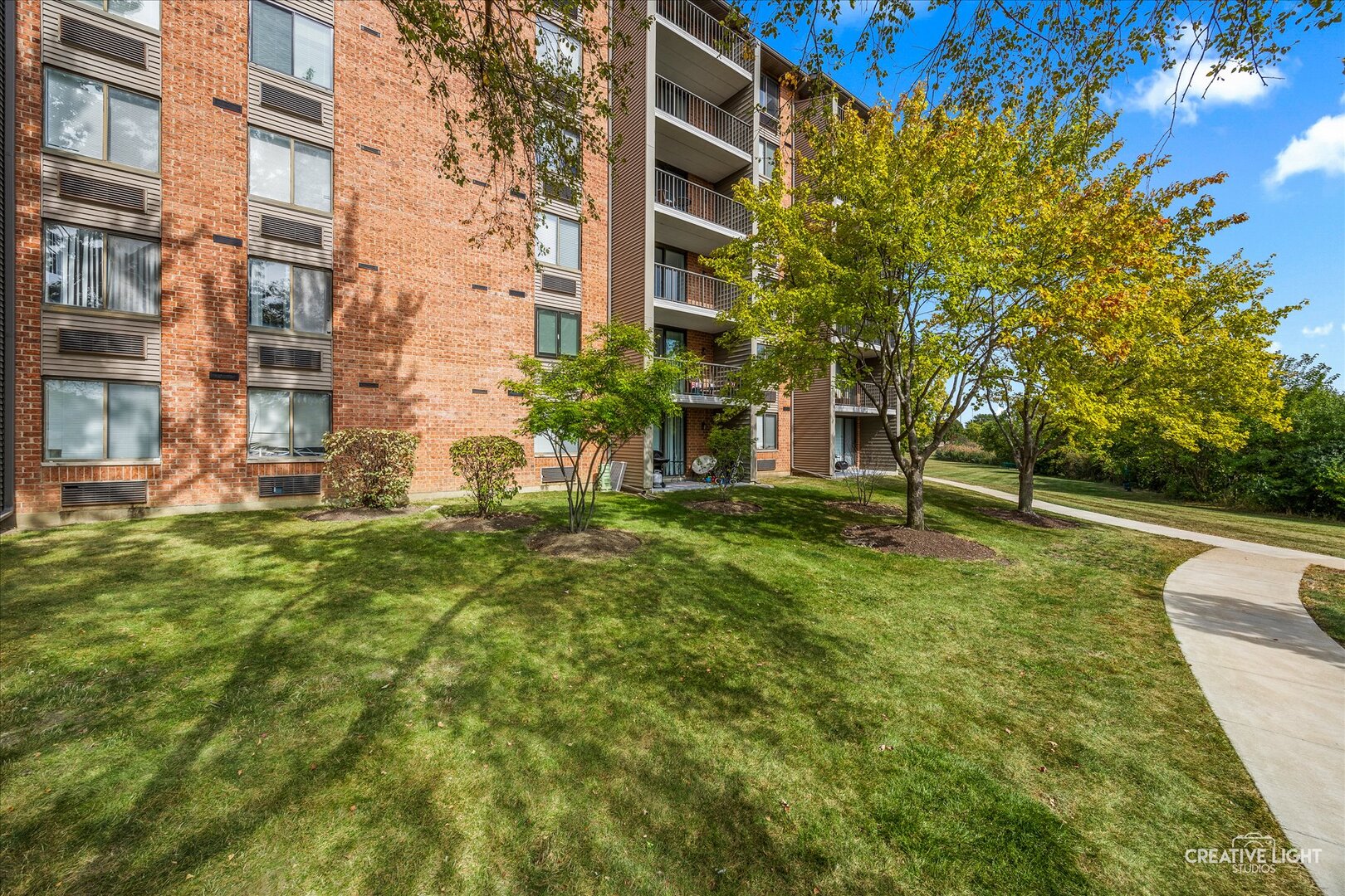 75 Kristin Circle #310, Schaumburg, IL 60195