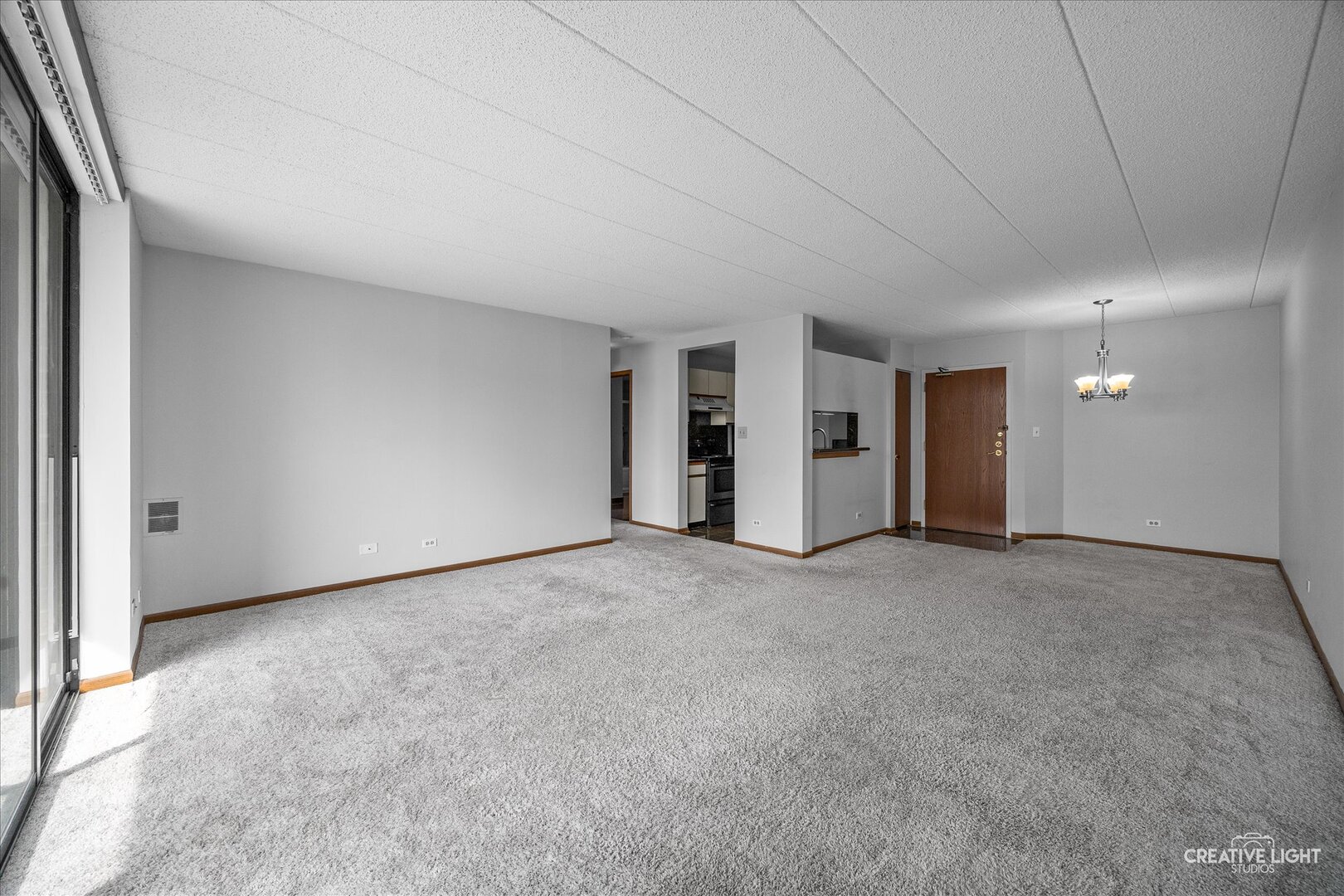 75 Kristin Circle #310, Schaumburg, IL 60195