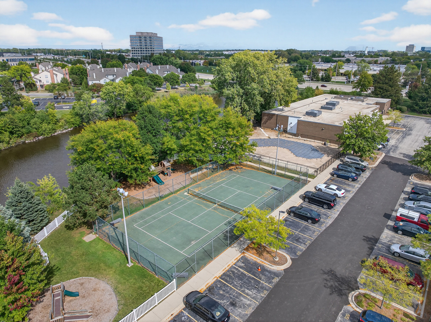 75 Kristin Circle #310, Schaumburg, IL 60195