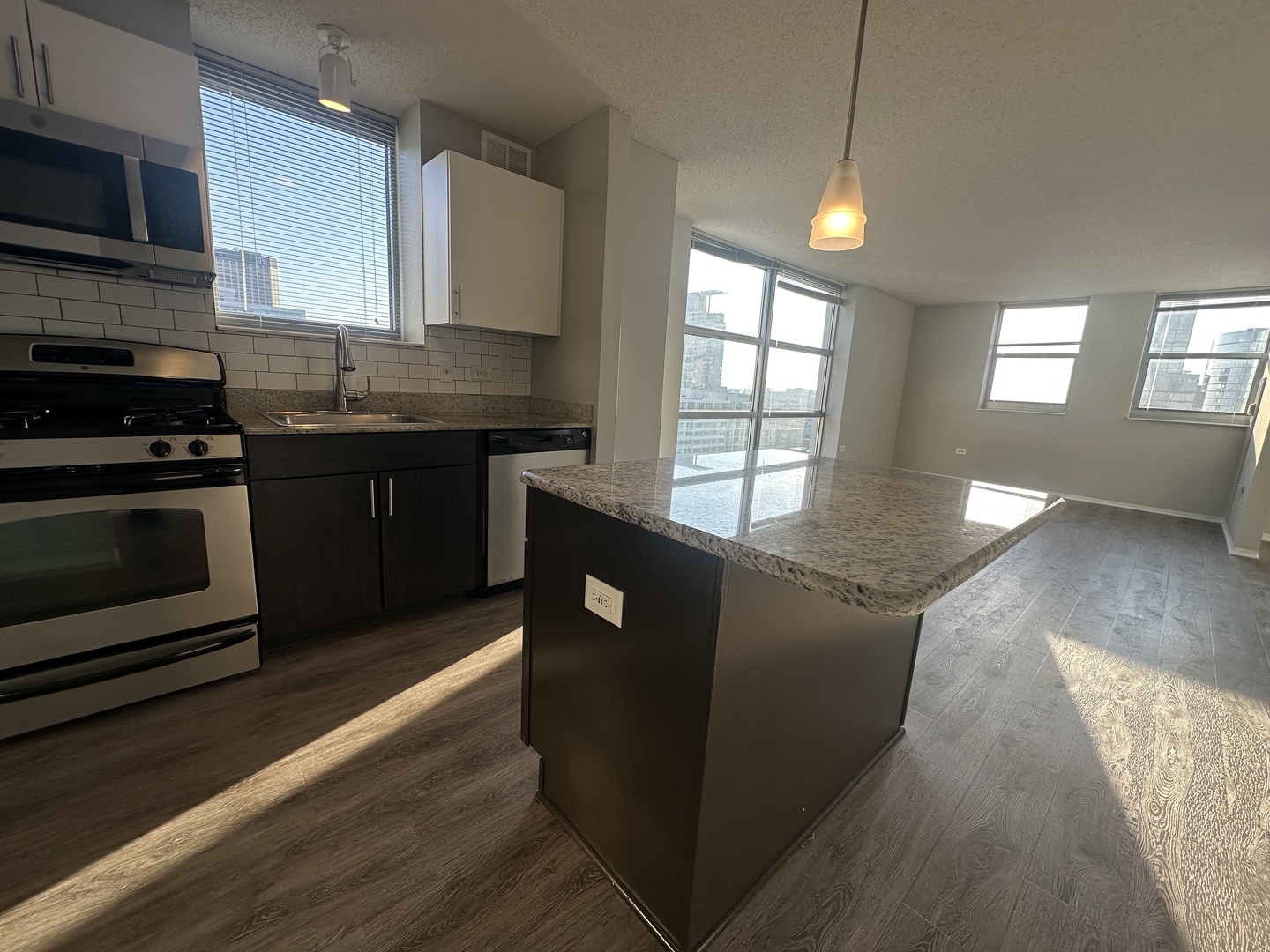 180 N Jefferson Street #2207, Chicago, IL 60661