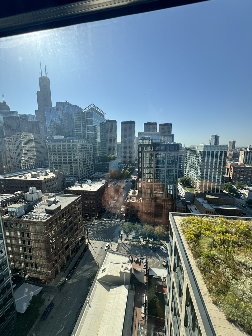 180 N Jefferson Street #2207, Chicago, IL 60661