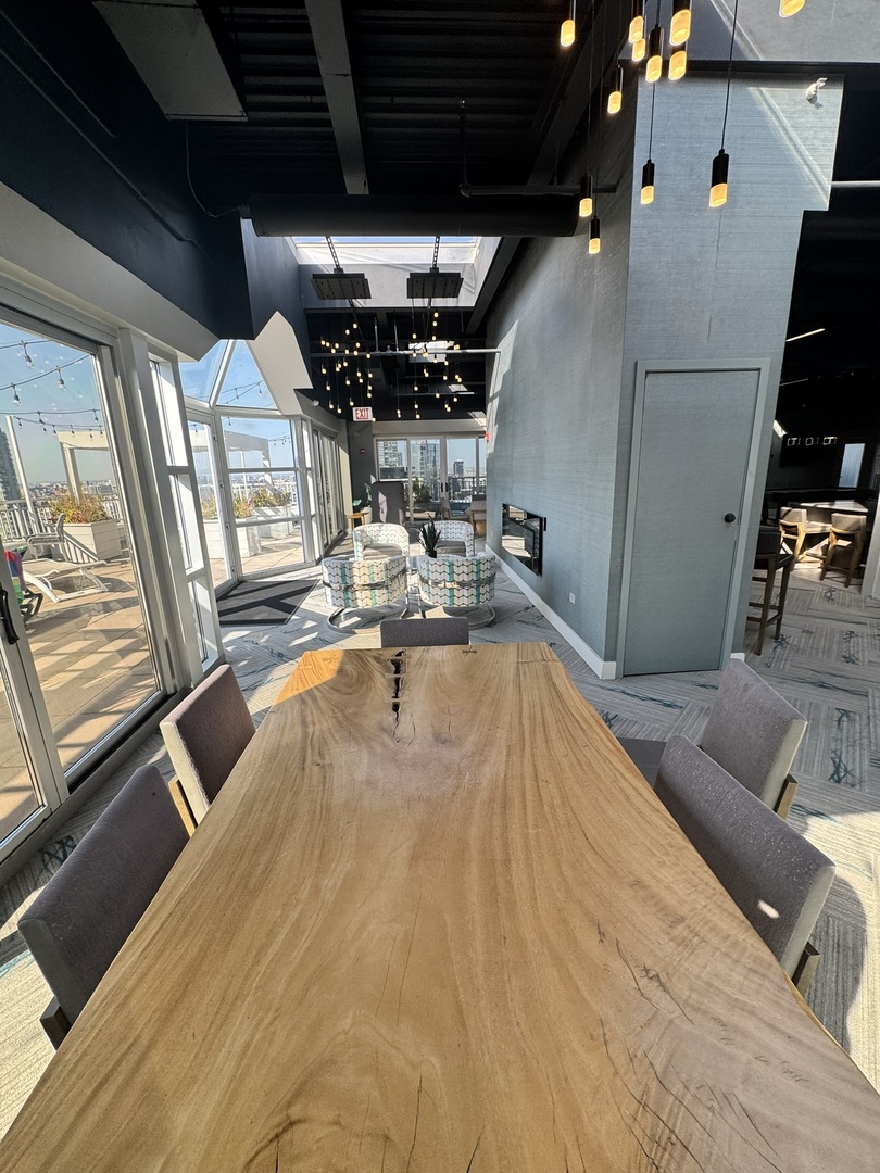 180 N Jefferson Street #2207, Chicago, IL 60661