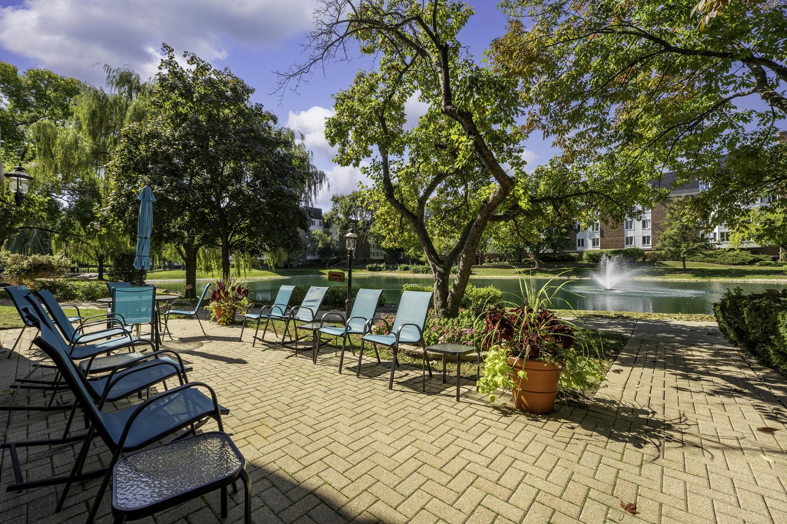 150 Lake Boulevard #154, Buffalo Grove, IL 60089