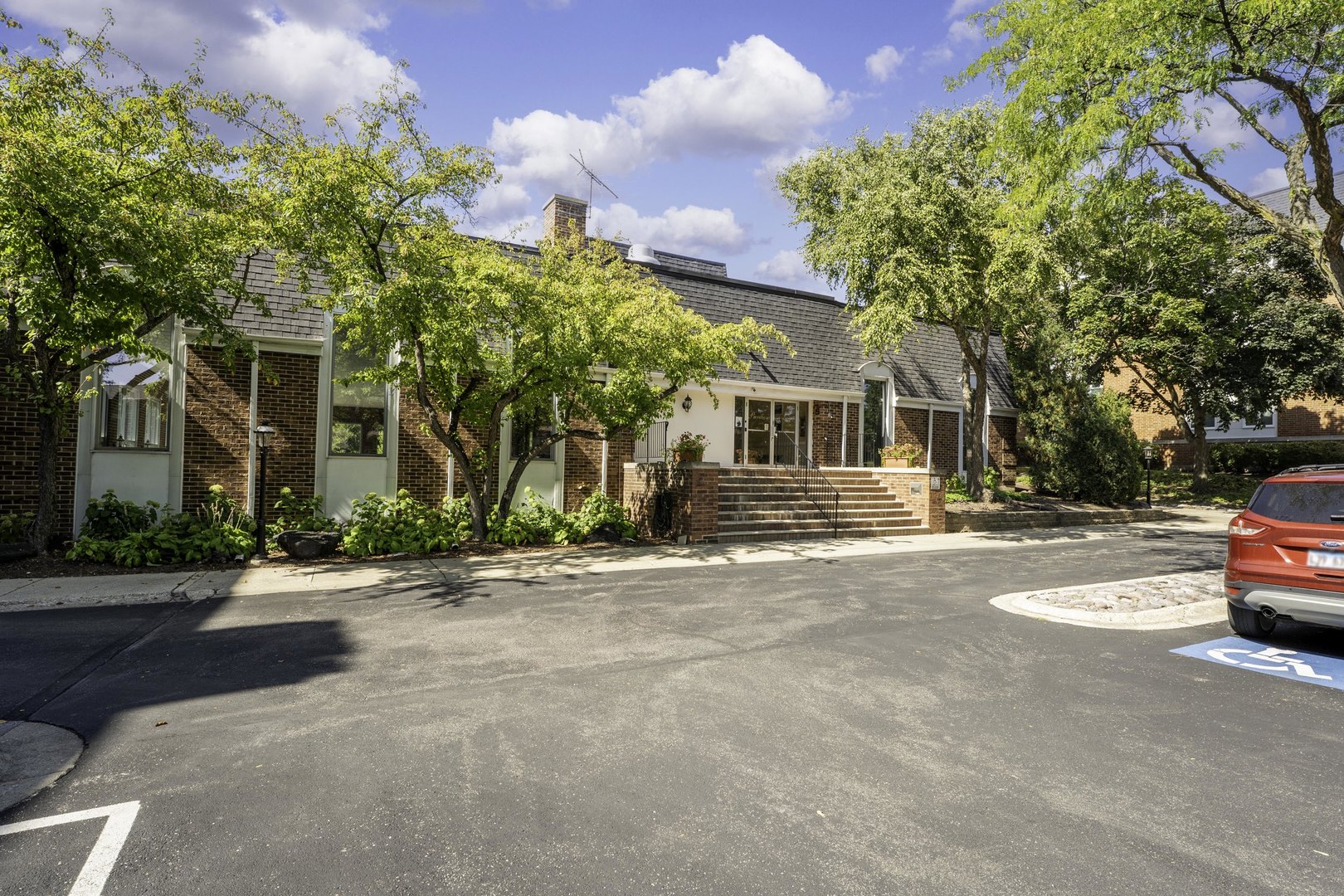 150 Lake Boulevard #154, Buffalo Grove, IL 60089